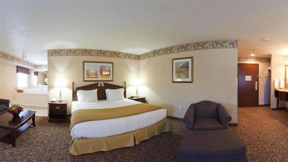 Holiday Express By Ihg